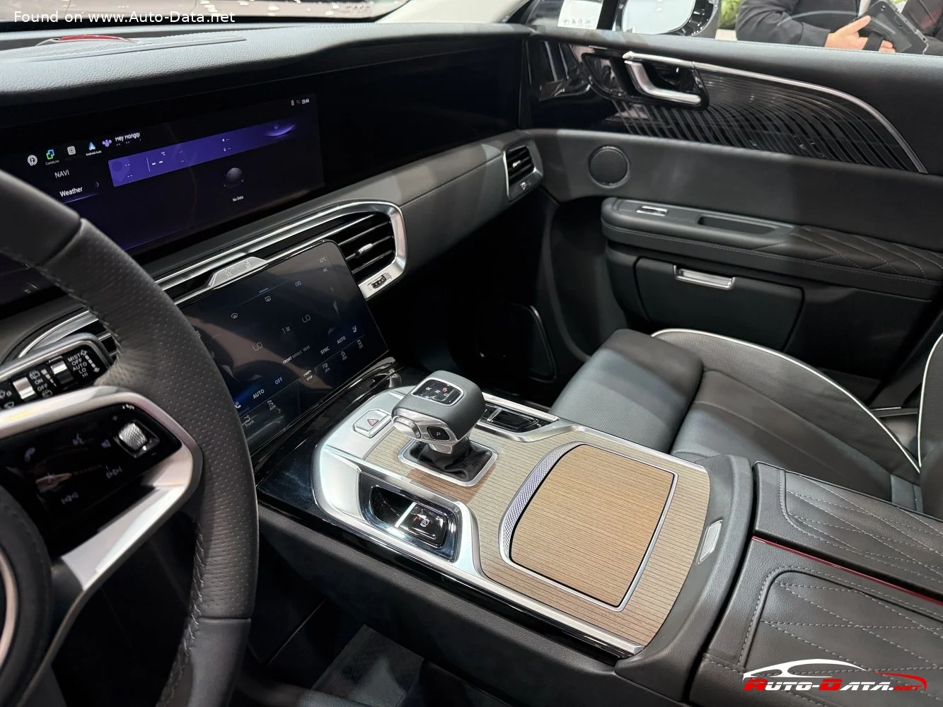 Hongqi E-HS9 84 kWh (435 Hp) AWD 7 Seat2020 - thumbnail 17