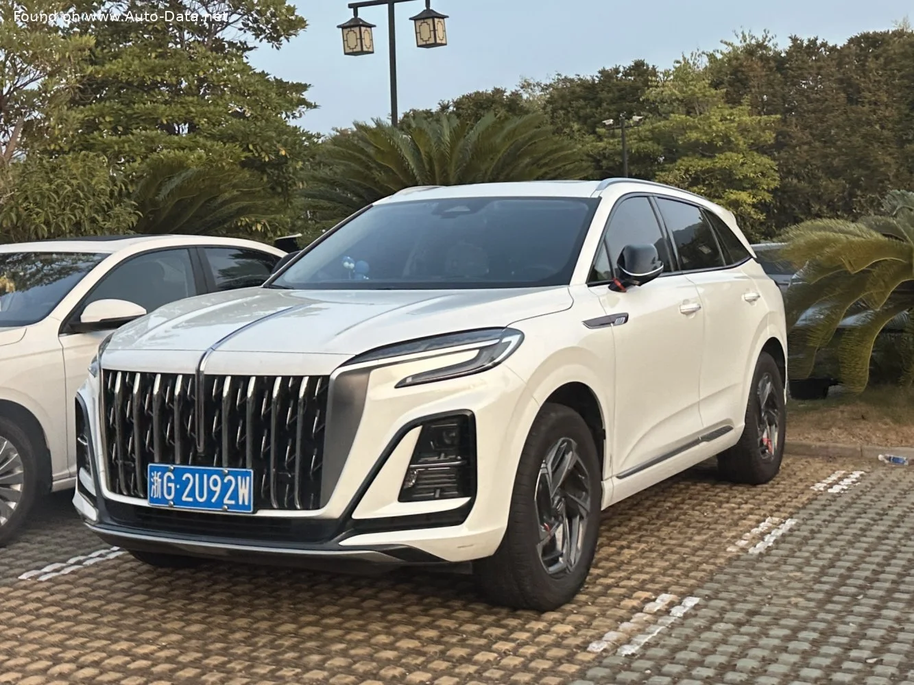 Hongqi HS3 1.5T (169 Hp) DCT2023 - thumbnail 5