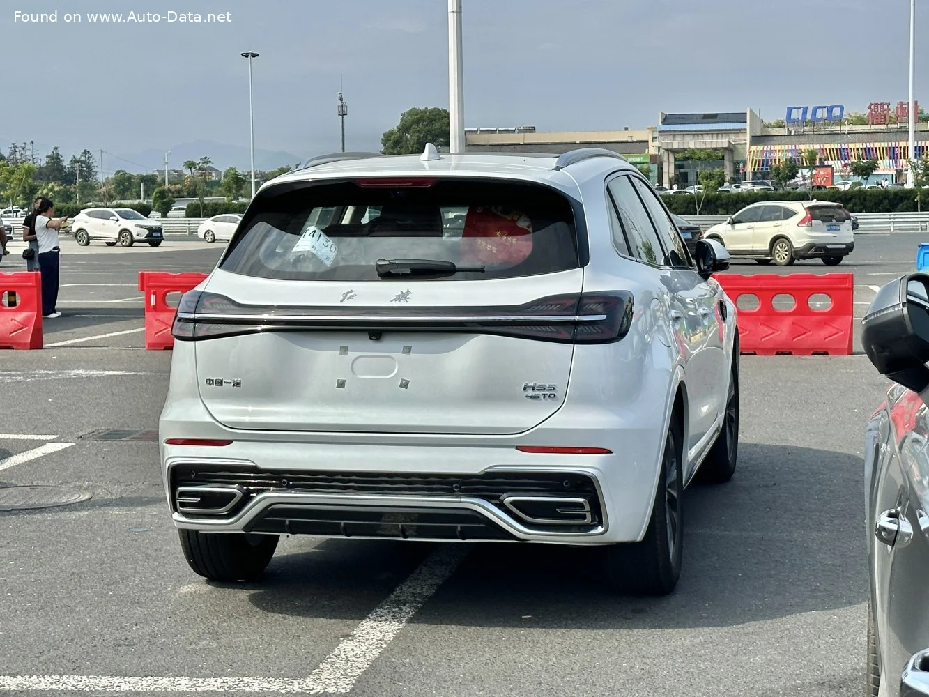 Hongqi HS5 2.0T (252 Hp) 4WD Automatic2023 - thumbnail 4