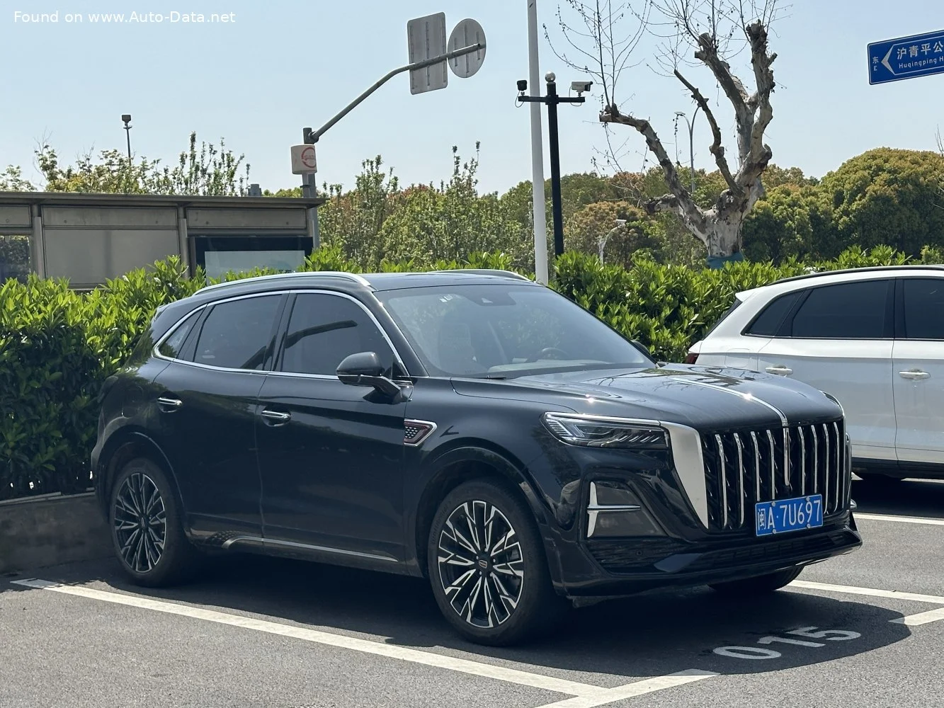 Hongqi HS5 2.0T (252 Hp) 4WD Automatic2023 - thumbnail 9