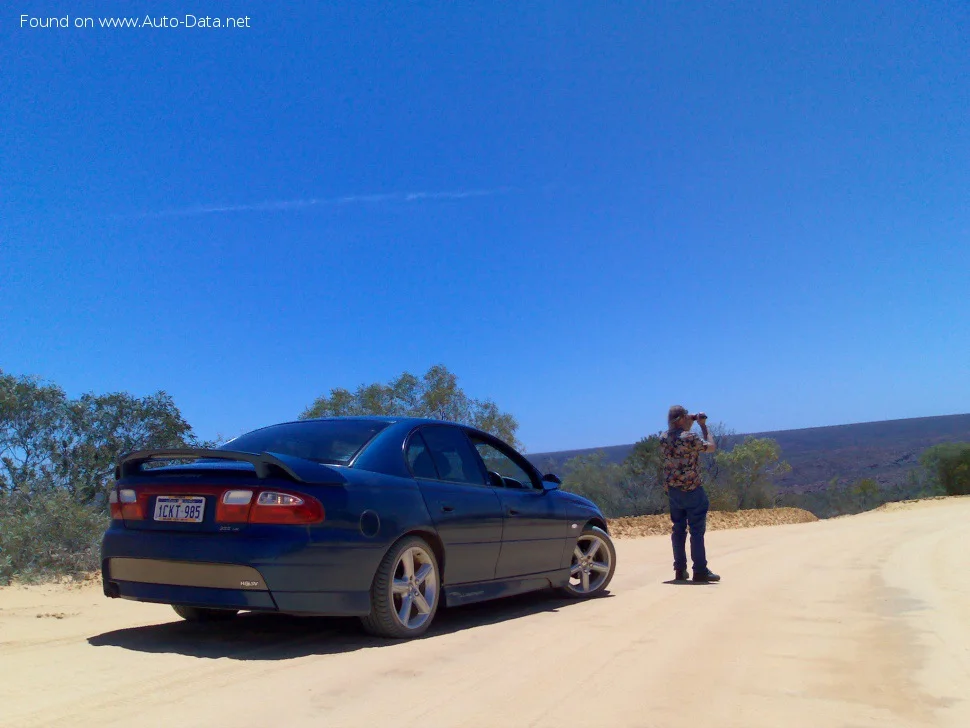 HSV Clubsport R8 5.7 V8 (347 Hp)2000 - 2001 thumbnail 5