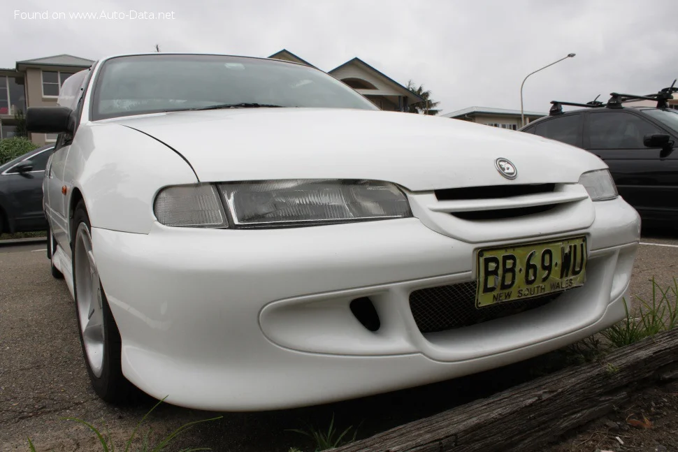 HSV Clubsport 185i V8 (252 Hp)1993 - 1997 thumbnail 3