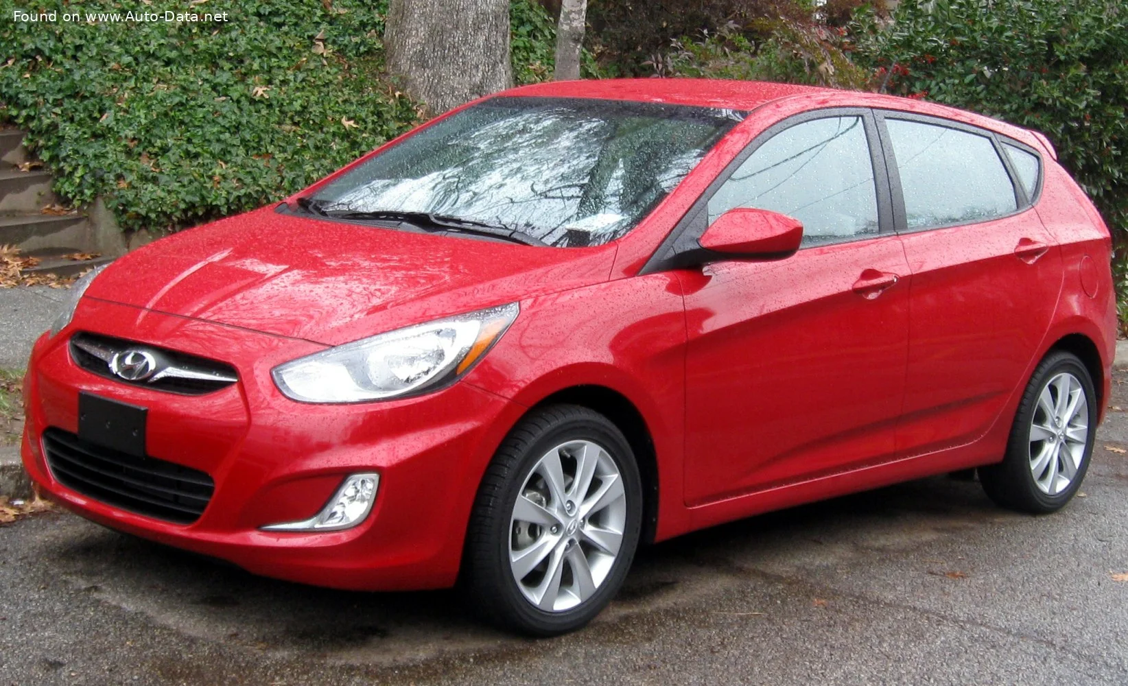 Hyundai Accent 1.6 GDi (140 Hp)2010 - 2018 thumbnail 3