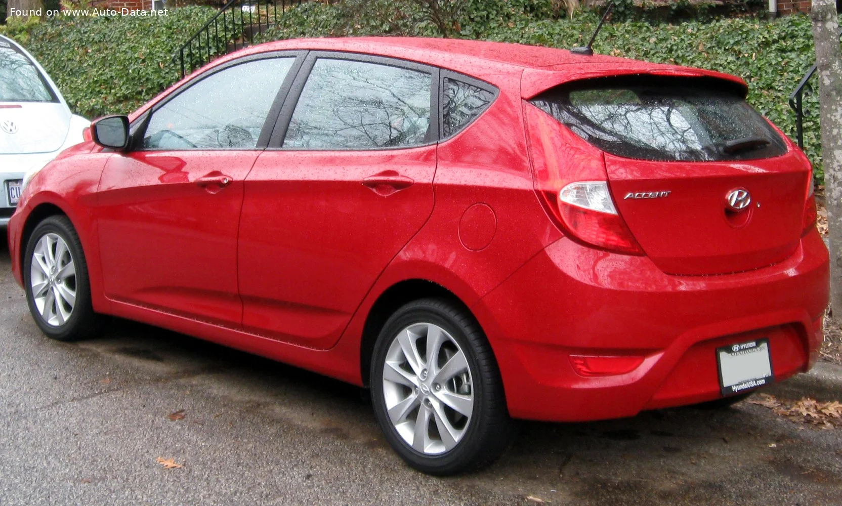 Hyundai Accent 1.6 GDi (140 Hp)2010 - 2018 thumbnail 4