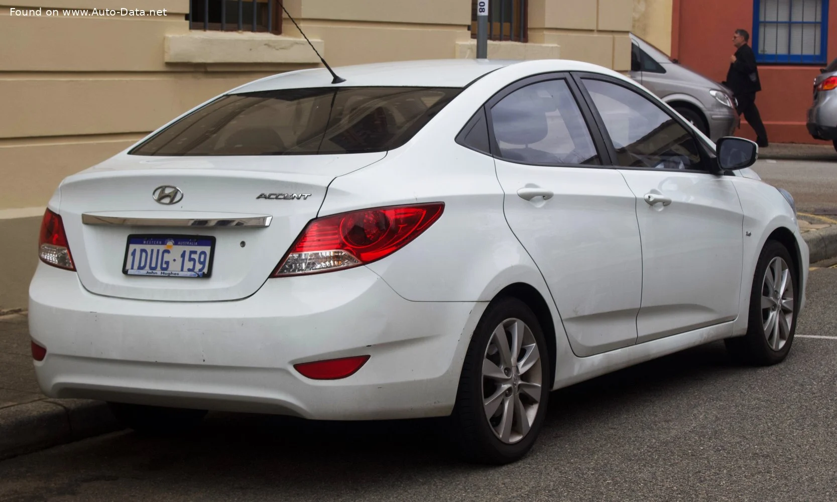 Hyundai Accent 1.6 GDi (140 Hp) HiVec2010 - 2018 thumbnail 2