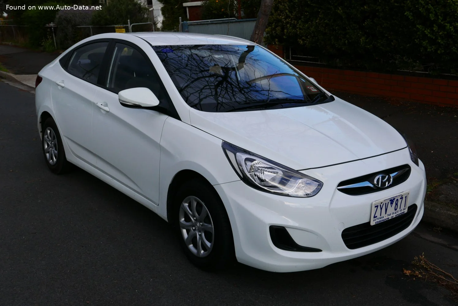 Hyundai Accent 1.6 GDi (140 Hp) HiVec2010 - 2018 thumbnail 5