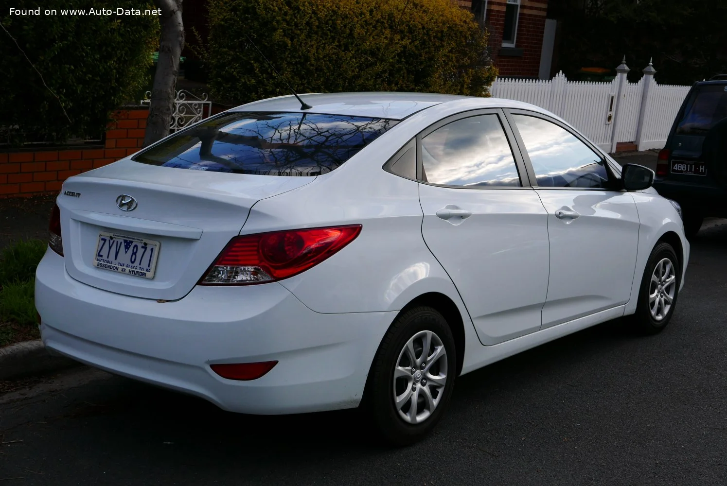 Hyundai Accent 1.6 GDi (140 Hp) HiVec2010 - 2018 thumbnail 6