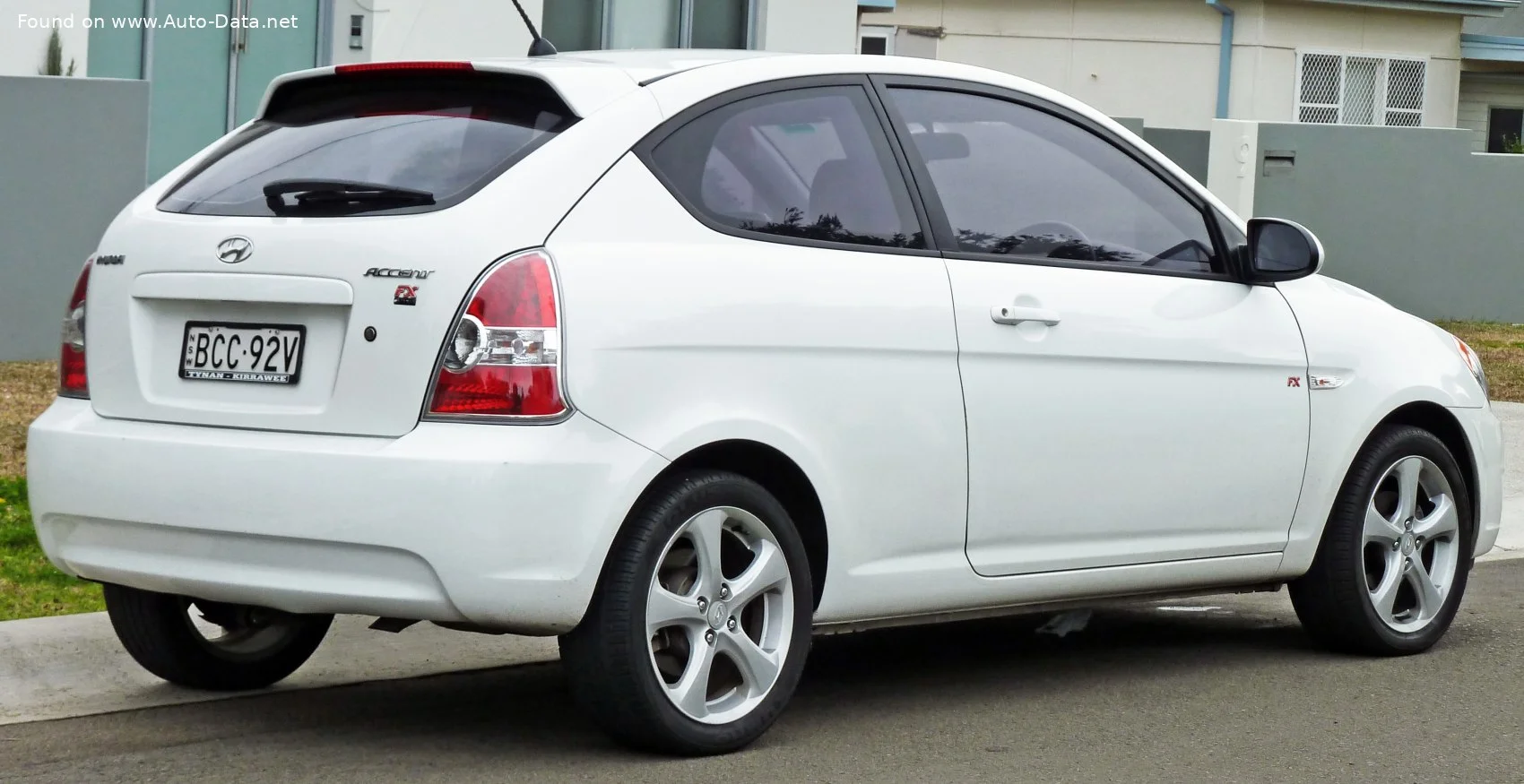 Hyundai Accent 1.4 (97 Hp)2006 - 2010 thumbnail 2