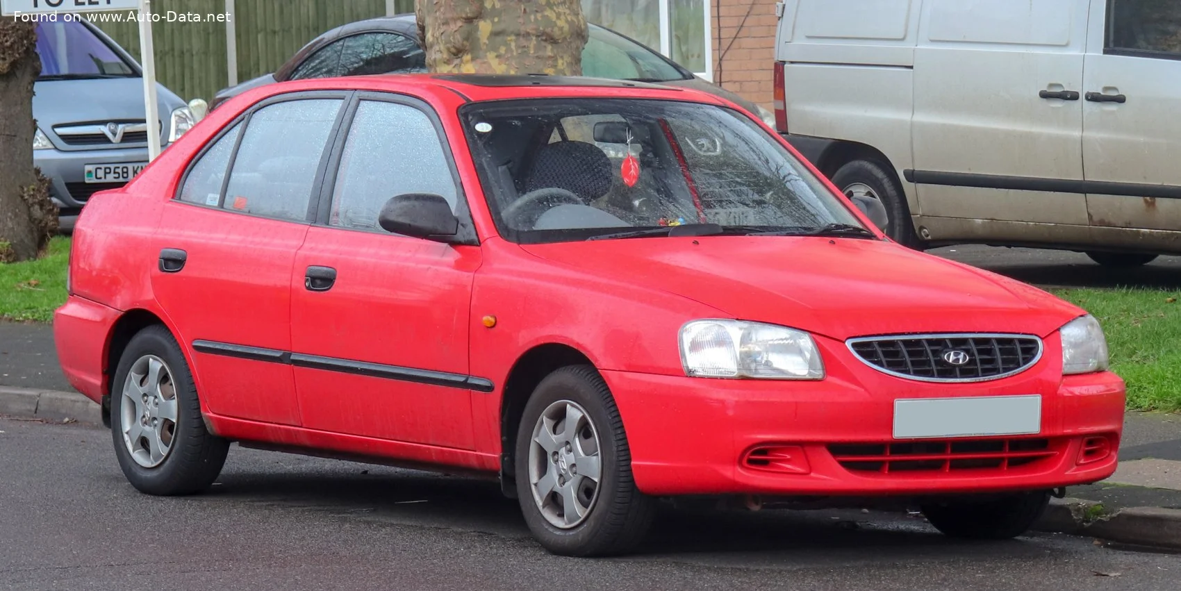 Hyundai Accent 1.3 i 12V (75 Hp)2000 - 2003 thumbnail 3