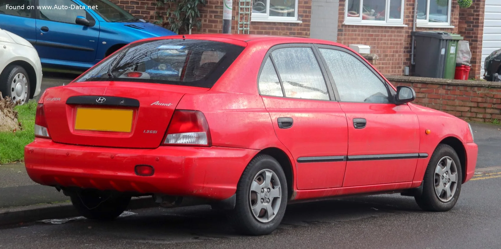 Hyundai Accent 1.3 i 12V (75 Hp)2000 - 2003 thumbnail 4