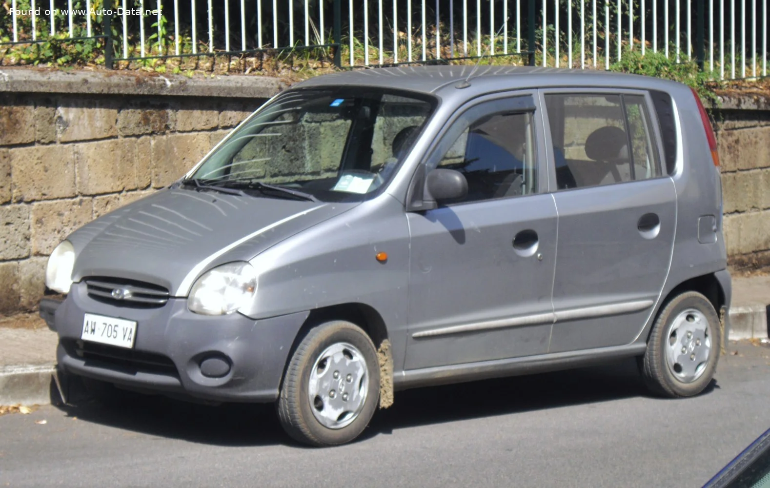 Hyundai Atos 1.0 i (56 Hp)1997 - 2001 thumbnail 2