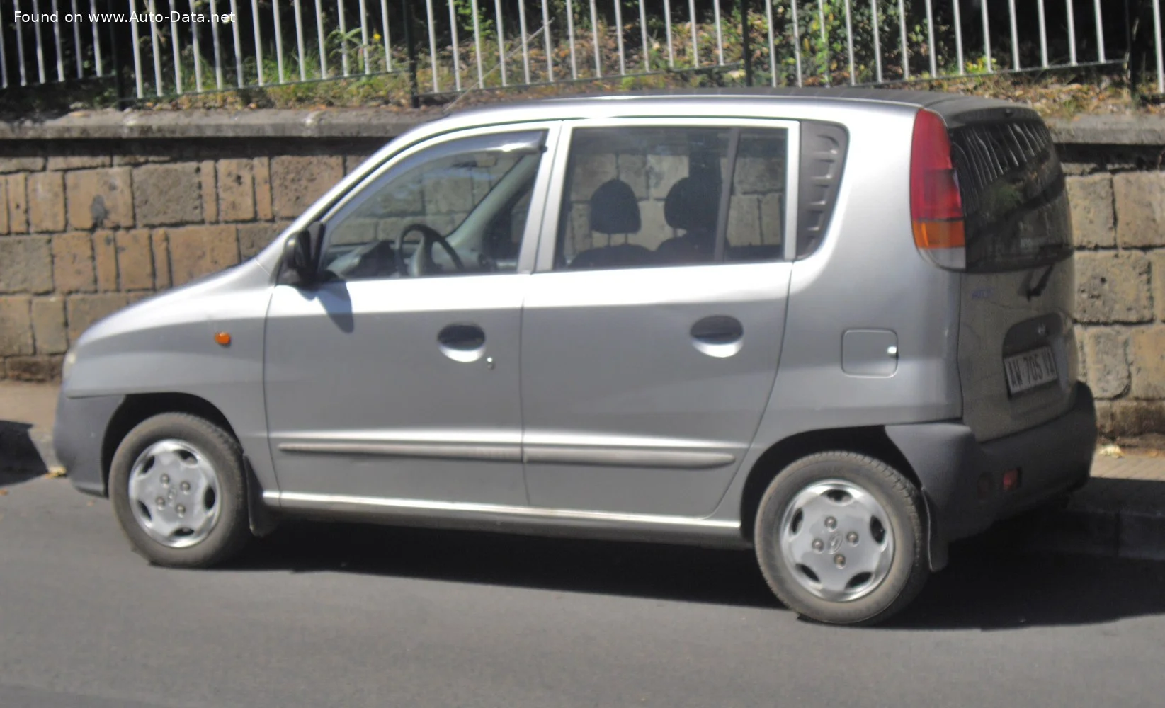 Hyundai Atos 1.0 i (56 Hp)1997 - 2001 thumbnail 3