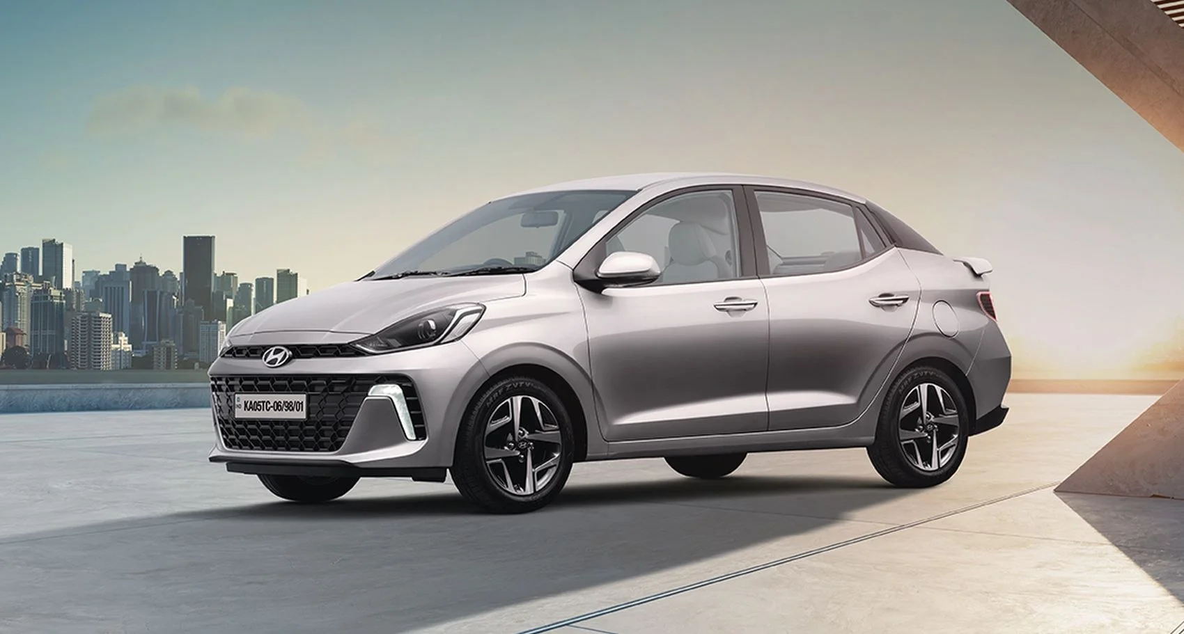 Hyundai Aura 1.2 Bi-fuel (69 Hp) CNG2023 - - 1