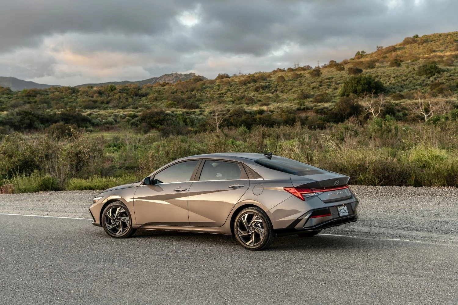 Hyundai Elantra 1.6 GDI (139 Hp) Hybrid DCT2023 - thumbnail 15