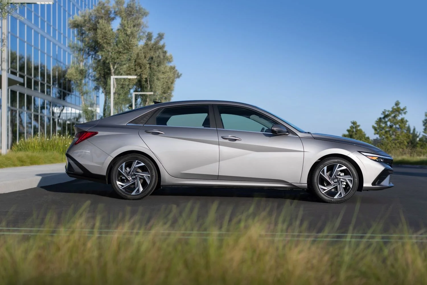 Hyundai Elantra 1.6 GDI (139 Hp) Hybrid DCT2023 - thumbnail 17