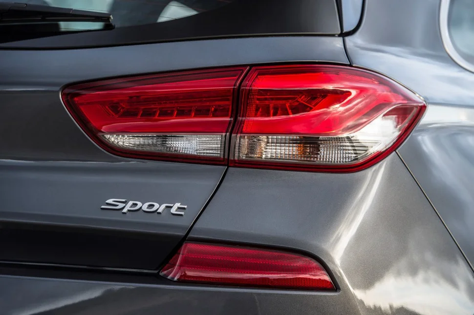 Hyundai Elantra 2.0 (163 Hp)2017 - 2020 thumbnail 9