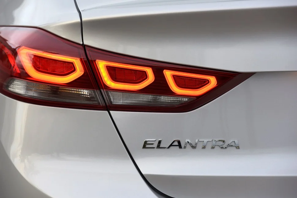 Hyundai Elantra 1.4 (130 Hp) Automatic2016 - 2019 thumbnail 14
