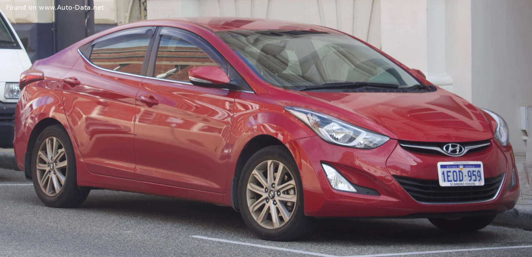 Hyundai Elantra 1.8 (150 Hp) Automatic2013 - 2015 thumbnail 3