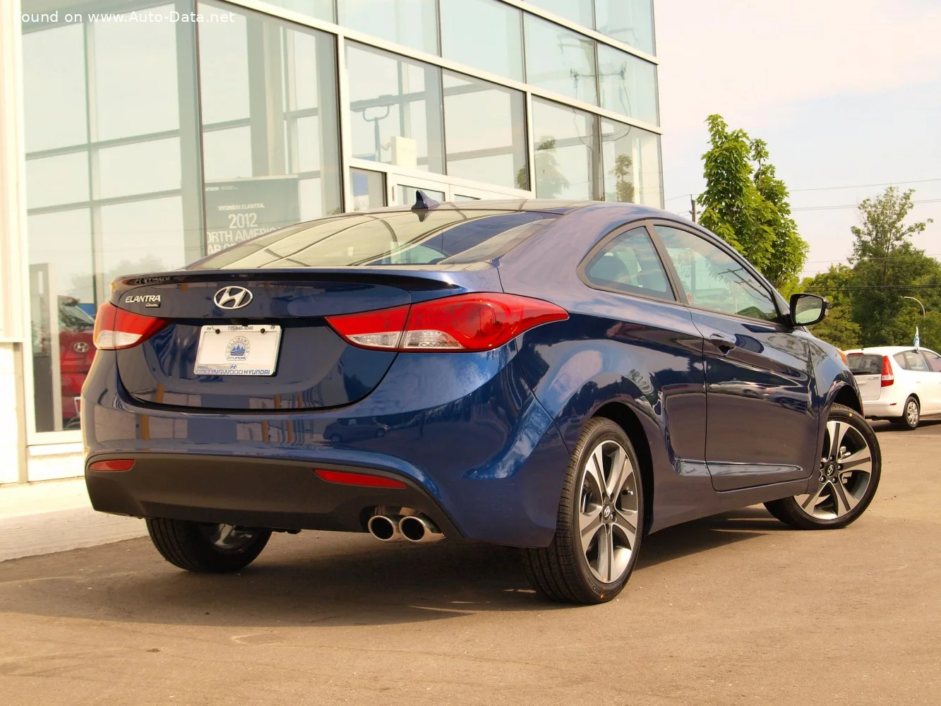 Hyundai Elantra 1.8 (148 Hp) Automatic2012 - 2013 thumbnail 3