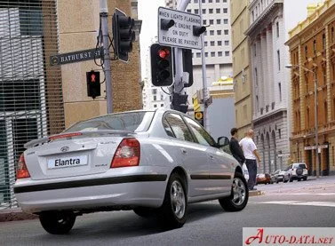 Hyundai Elantra 1.6 (107 Hp)2001 - 2006 thumbnail 10