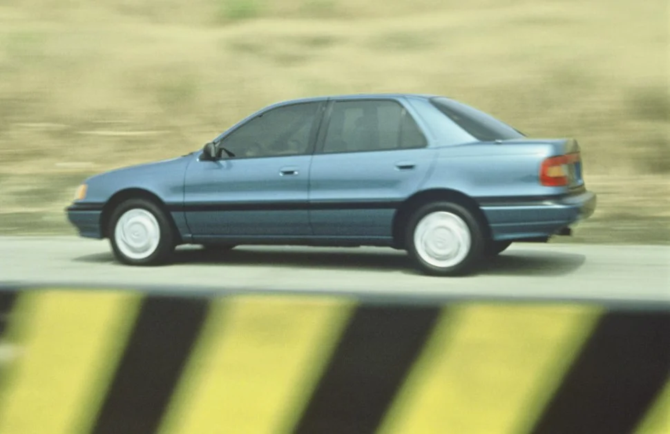 Hyundai Elantra 1.5 i.e. (84 Hp)1990 - 1995 thumbnail 2