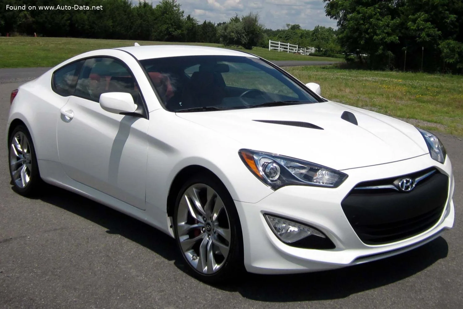 Hyundai Genesis Hyundai Genesis Coupe (facelift 2012)