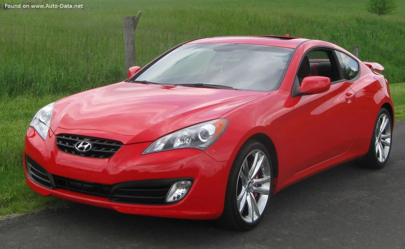 Hyundai Genesis 2.0 T 16V (210 Hp)2009 - 2012 thumbnail 2