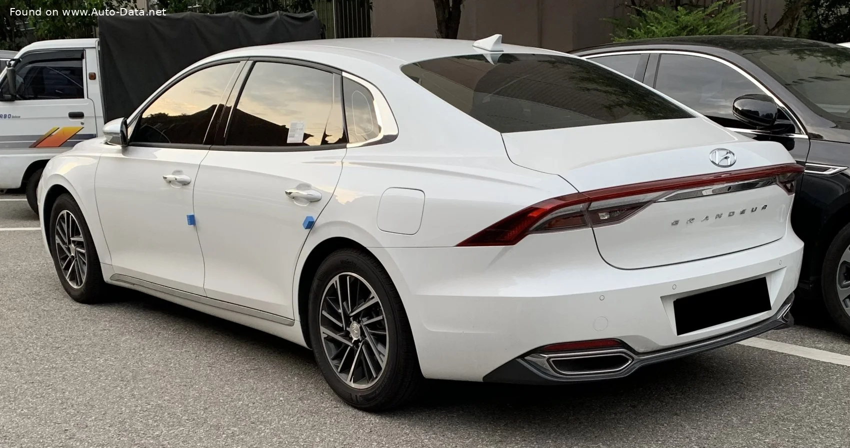 Hyundai Grandeur/Azera 2.4 Theta II MPi (200 Hp) Hybrid Automatic2019 - 2022 thumbnail 2