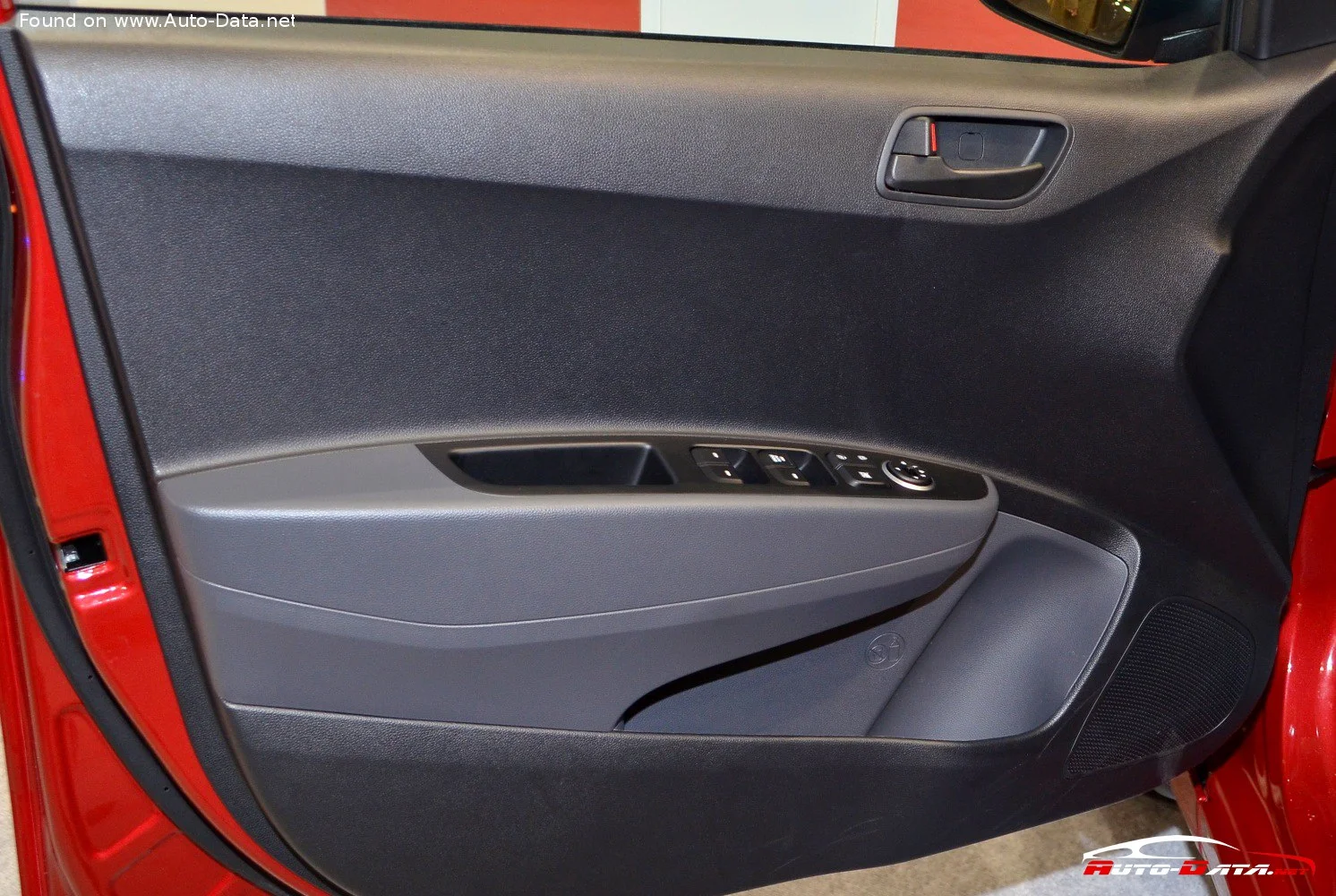 Hyundai i10 1.0 16V (67 Hp)2013 - 2016 thumbnail 6