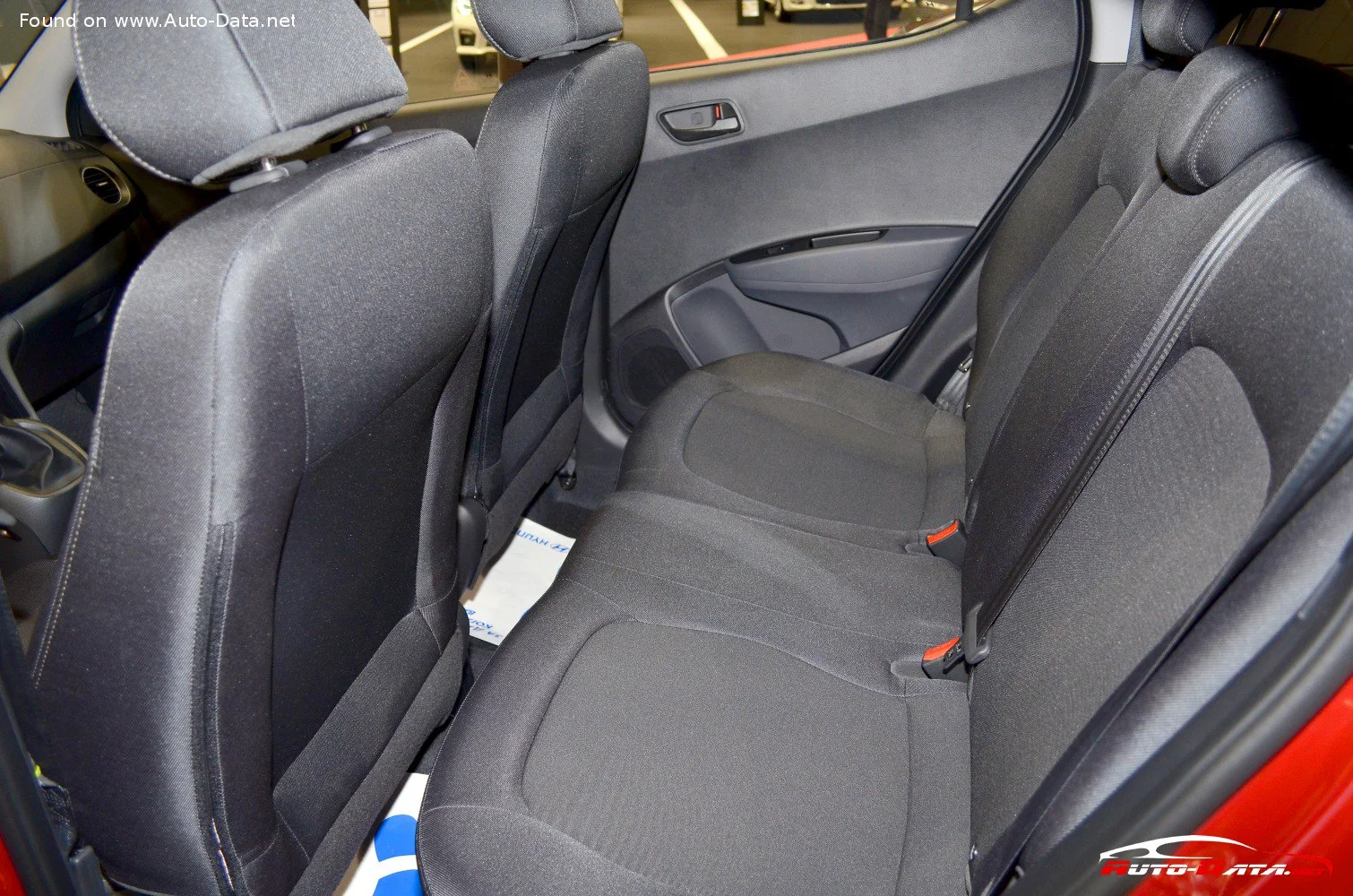 Hyundai i10 1.0 16V (67 Hp)2013 - 2016 thumbnail 10