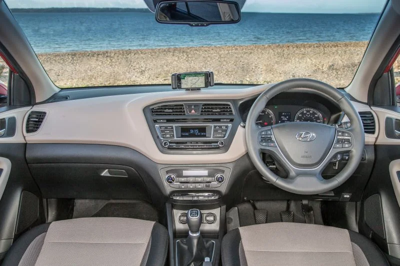 Hyundai i20 1.0 T-GDI (100 Hp)2016 - 2018 thumbnail 16