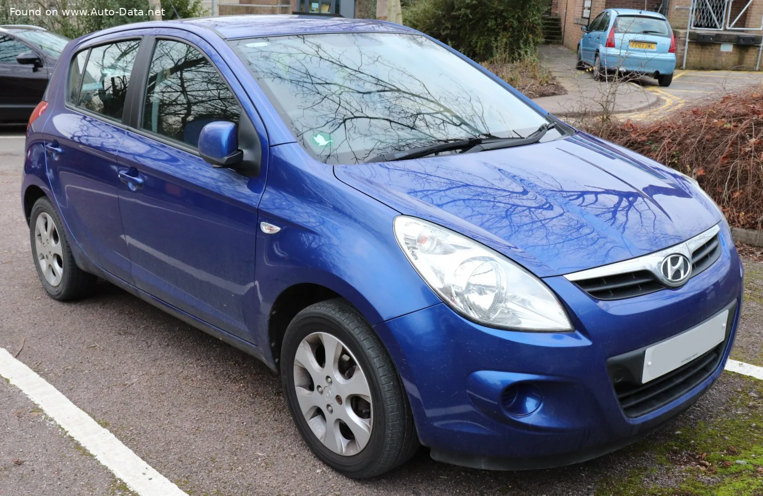 Hyundai i20 1.2 (78 Hp)2009 - 2012 thumbnail 3