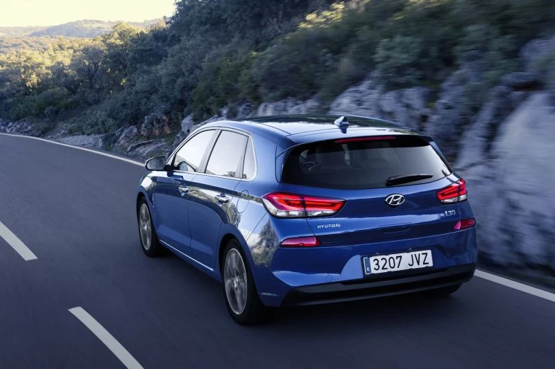 Hyundai i30 1.0 T-GDi (120 Hp)2016 - 2018 thumbnail 2