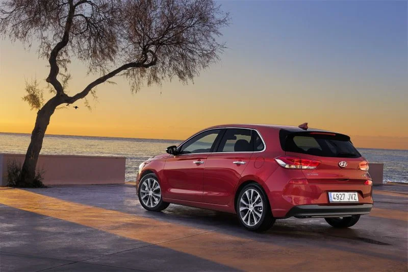 Hyundai i30 1.0 T-GDi (120 Hp)2016 - 2018 thumbnail 16