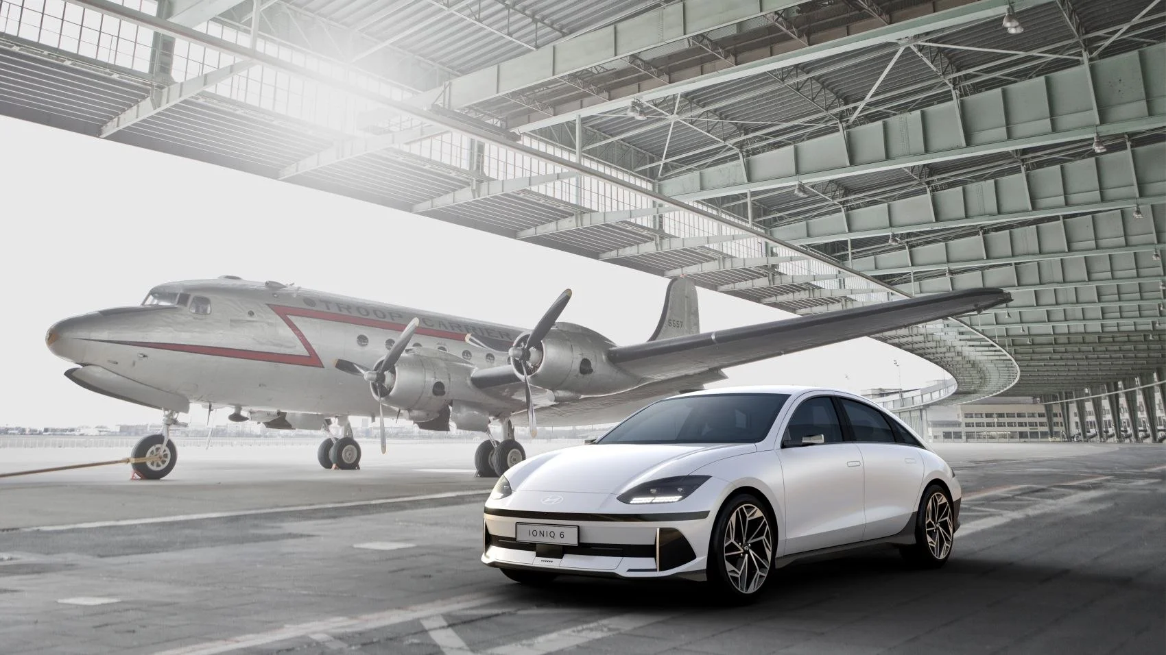 Hyundai IONIQ 6 LongRange 77.4 kWh (229 Hp) BEV2022 - - 1