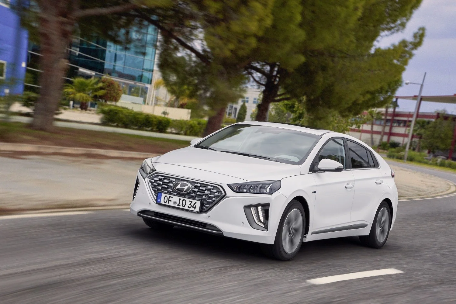 Hyundai IONIQ 1.6 GDI (141 Hp) Hybrid DCT2019 - 2022 thumbnail 13