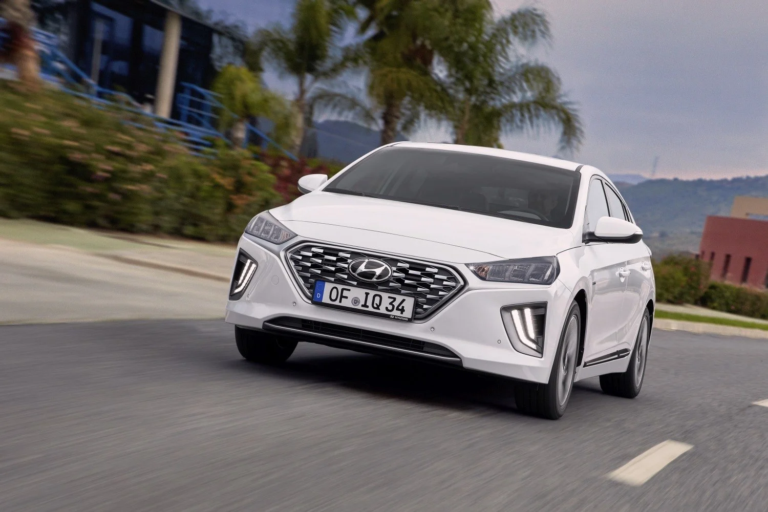 Hyundai IONIQ 1.6 GDI (141 Hp) Hybrid DCT2019 - 2022 thumbnail 7