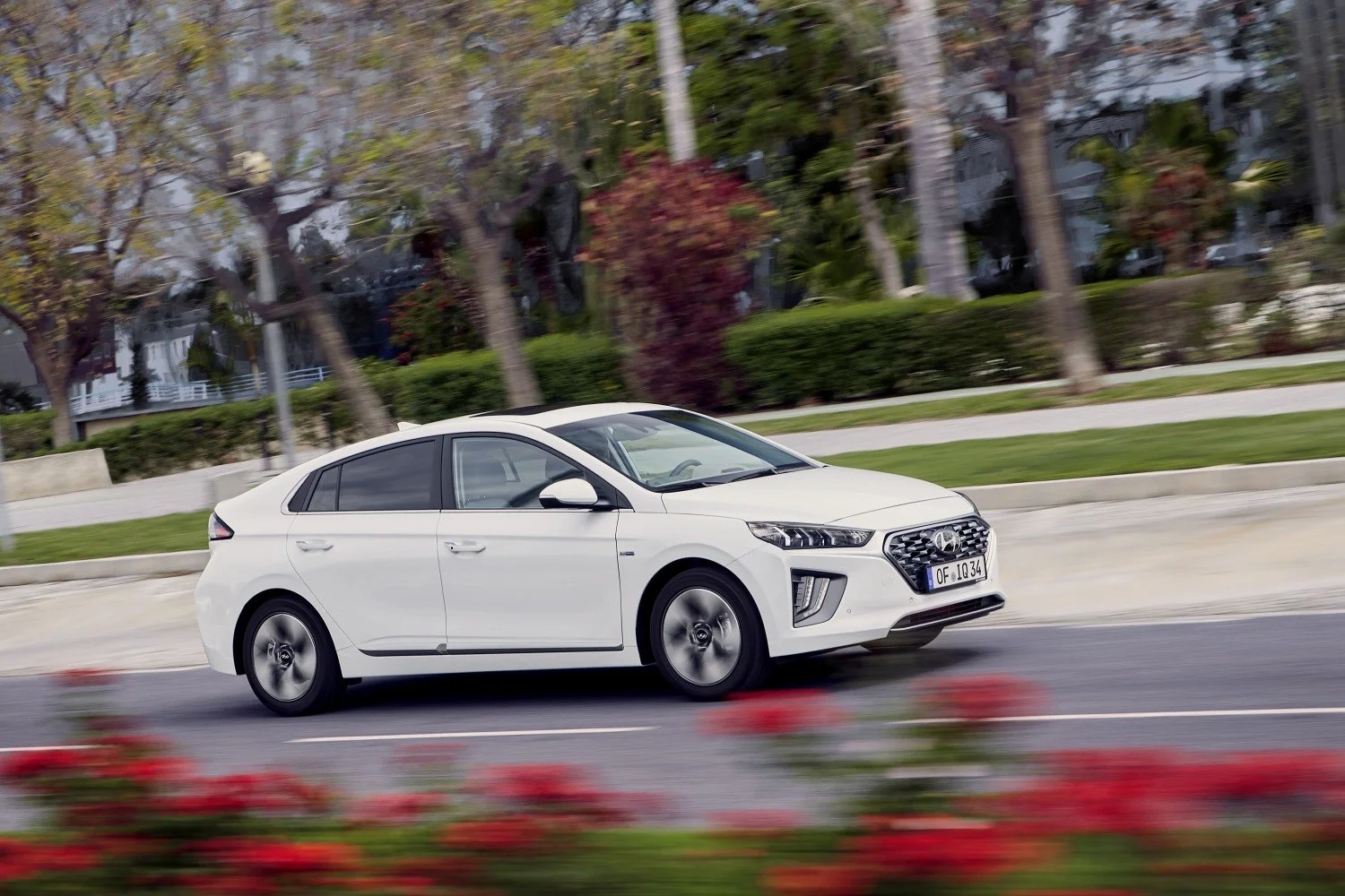 Hyundai IONIQ 1.6 GDI (141 Hp) Hybrid DCT2019 - 2022 thumbnail 8