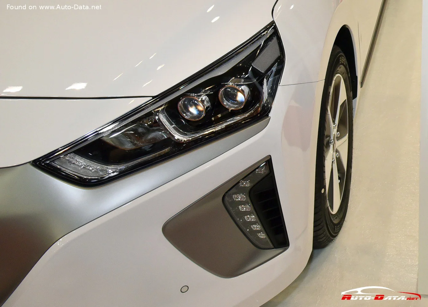 Hyundai IONIQ 1.6 GDI (141 Hp) Hybrid DCT2016 - 2019 thumbnail 6