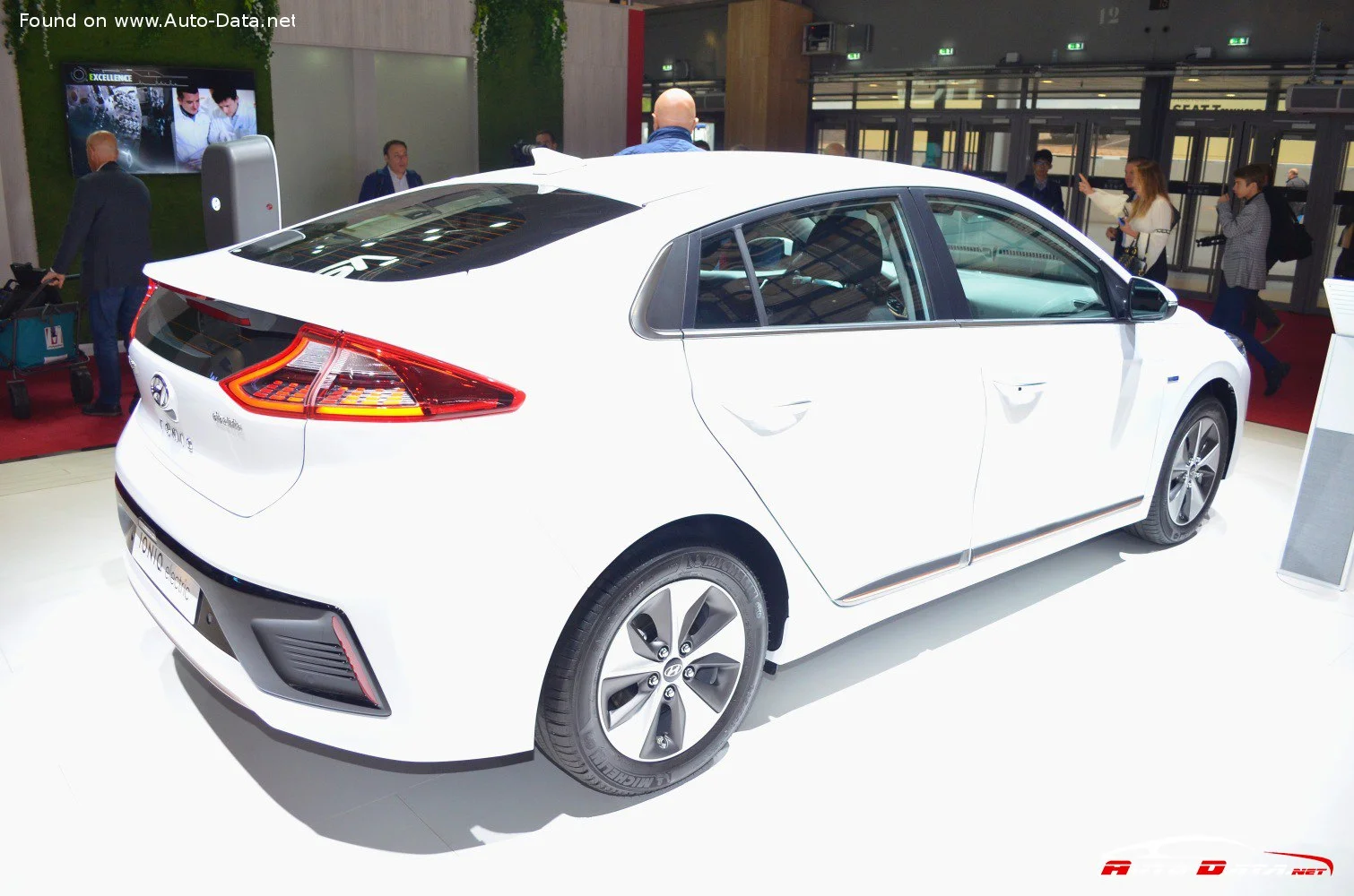 Hyundai IONIQ 1.6 GDI (141 Hp) Hybrid DCT2016 - 2019 thumbnail 8