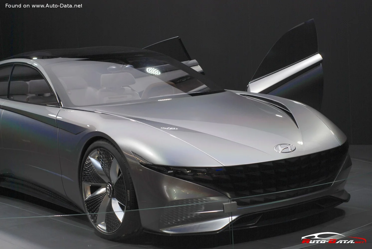 Hyundai Le Fil Rouge Hyundai Le Fil Rouge Concept - 1