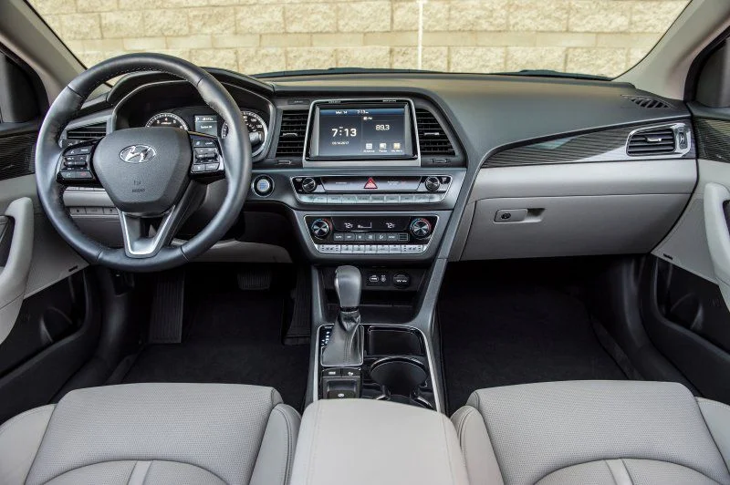 Hyundai Sonata 1.6 T-GDi (178 Hp) DCT2018 - 2019 thumbnail 3