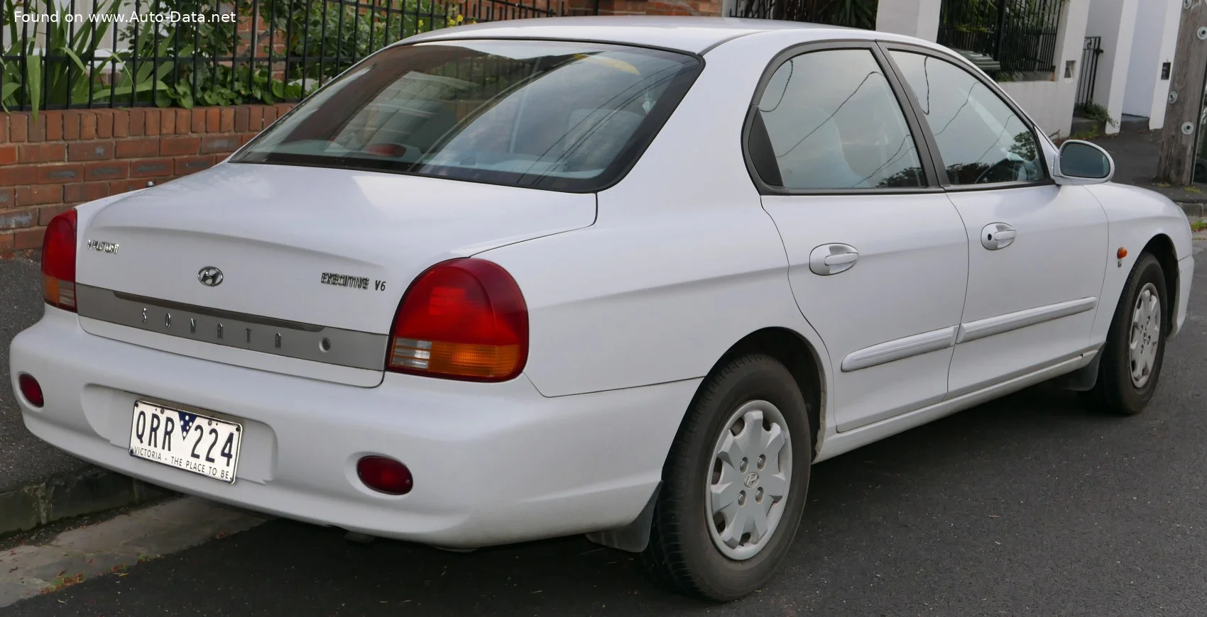 Hyundai Sonata 1.8 (133 Hp)1998 - 2001 thumbnail 2