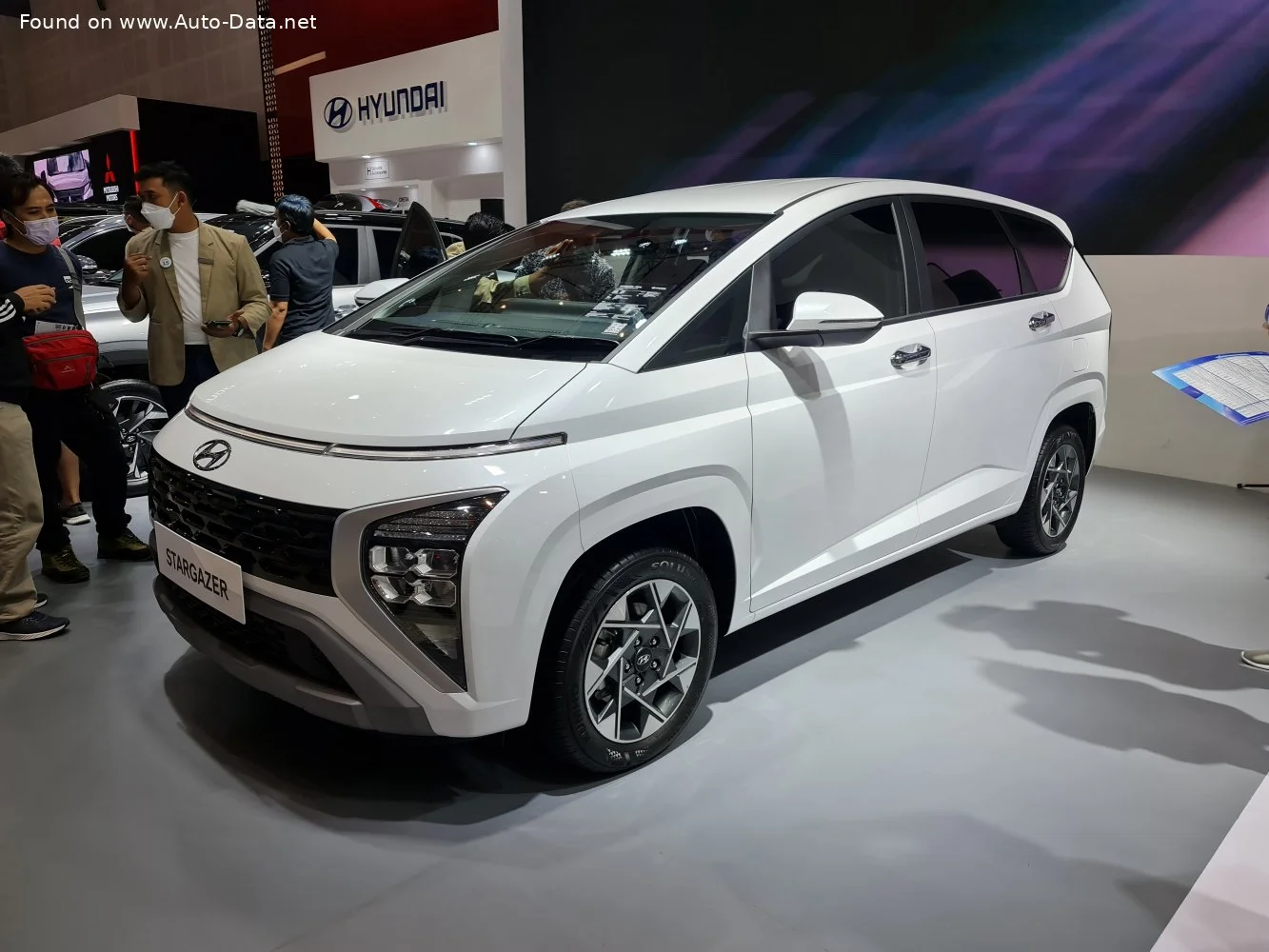 Hyundai Stargazer 1.5 (115 Hp)2022 - thumbnail 2