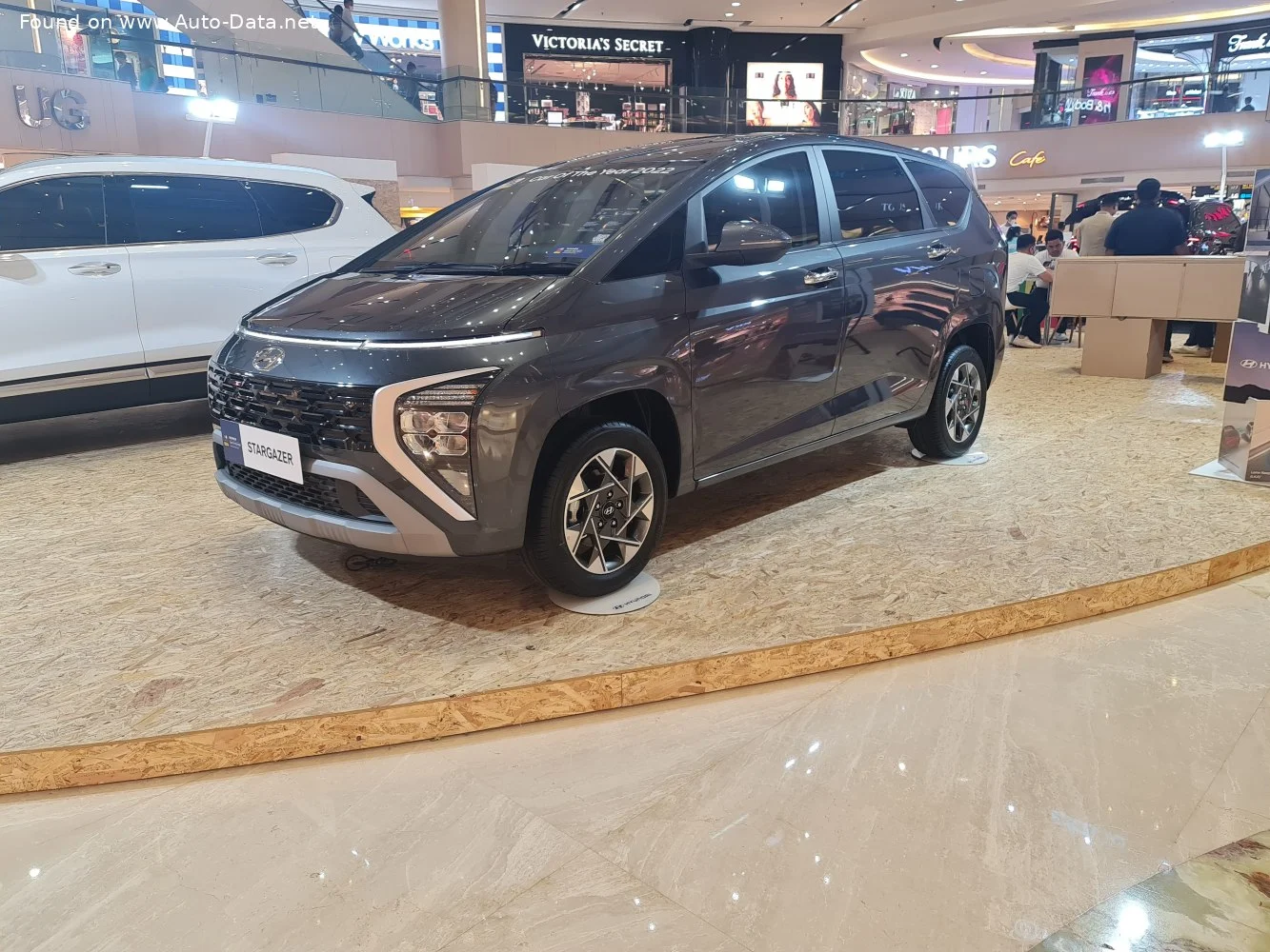 Hyundai Stargazer 1.5 (115 Hp)2022 - thumbnail 10