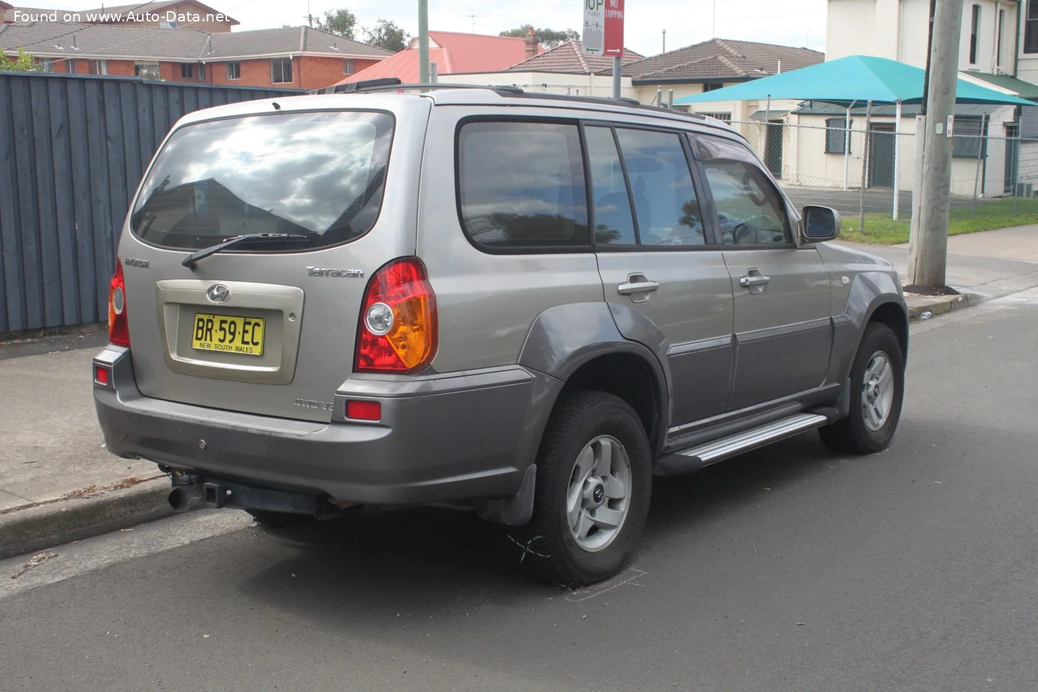 Hyundai Terracan 2.5 TD (100 Hp)2001 - 2006 thumbnail 2
