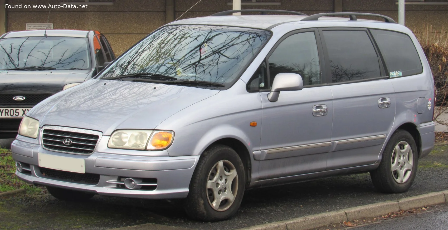 Hyundai Trajet 2.0 CRDi (113 Hp)2001 - 2006 thumbnail 2