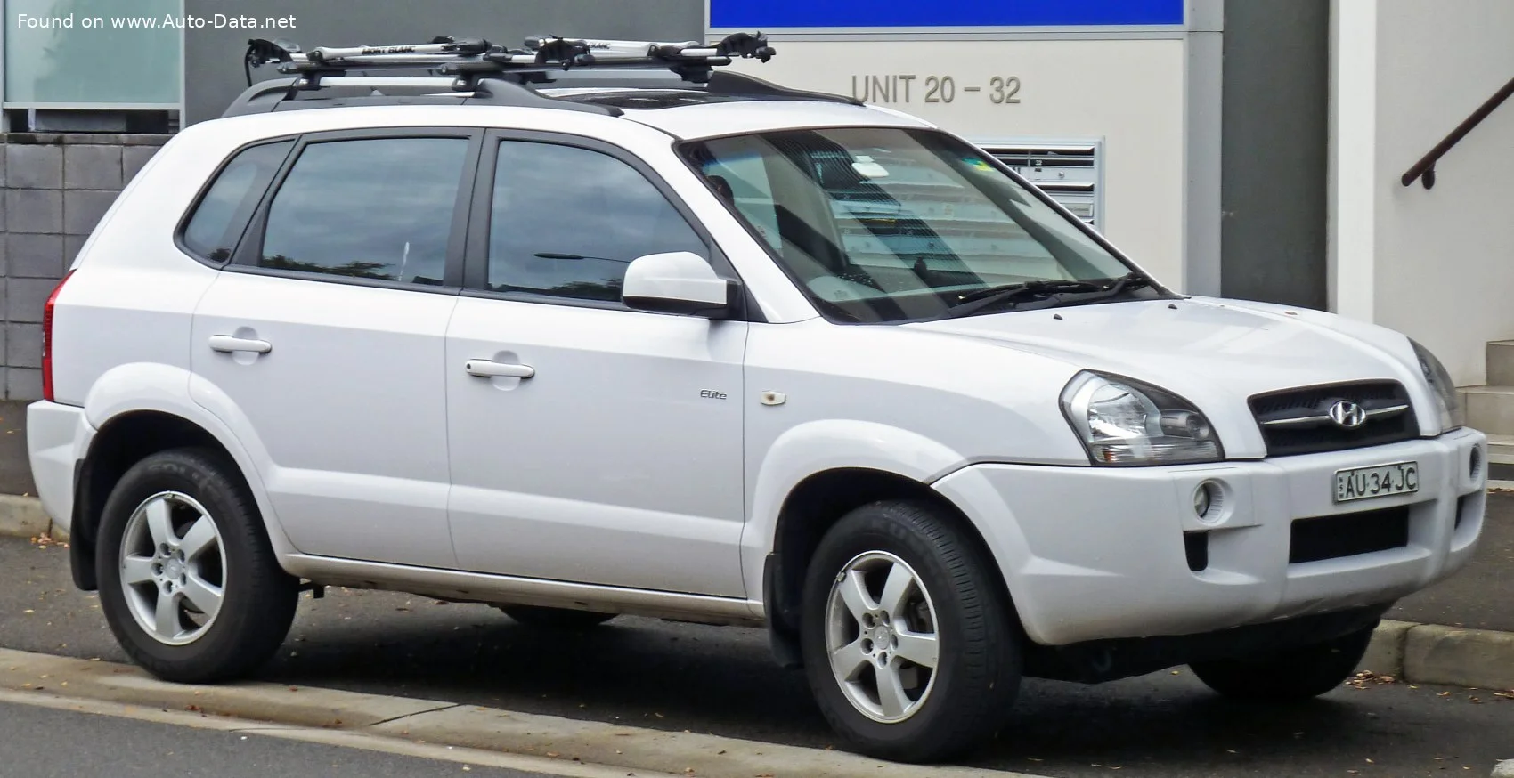 Hyundai Tucson 2.0 16V CRDi (140 Hp)2006 - 2008 thumbnail 3
