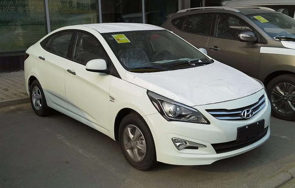 Hyundai Verna Hyundai Verna IV (facelift 2015)