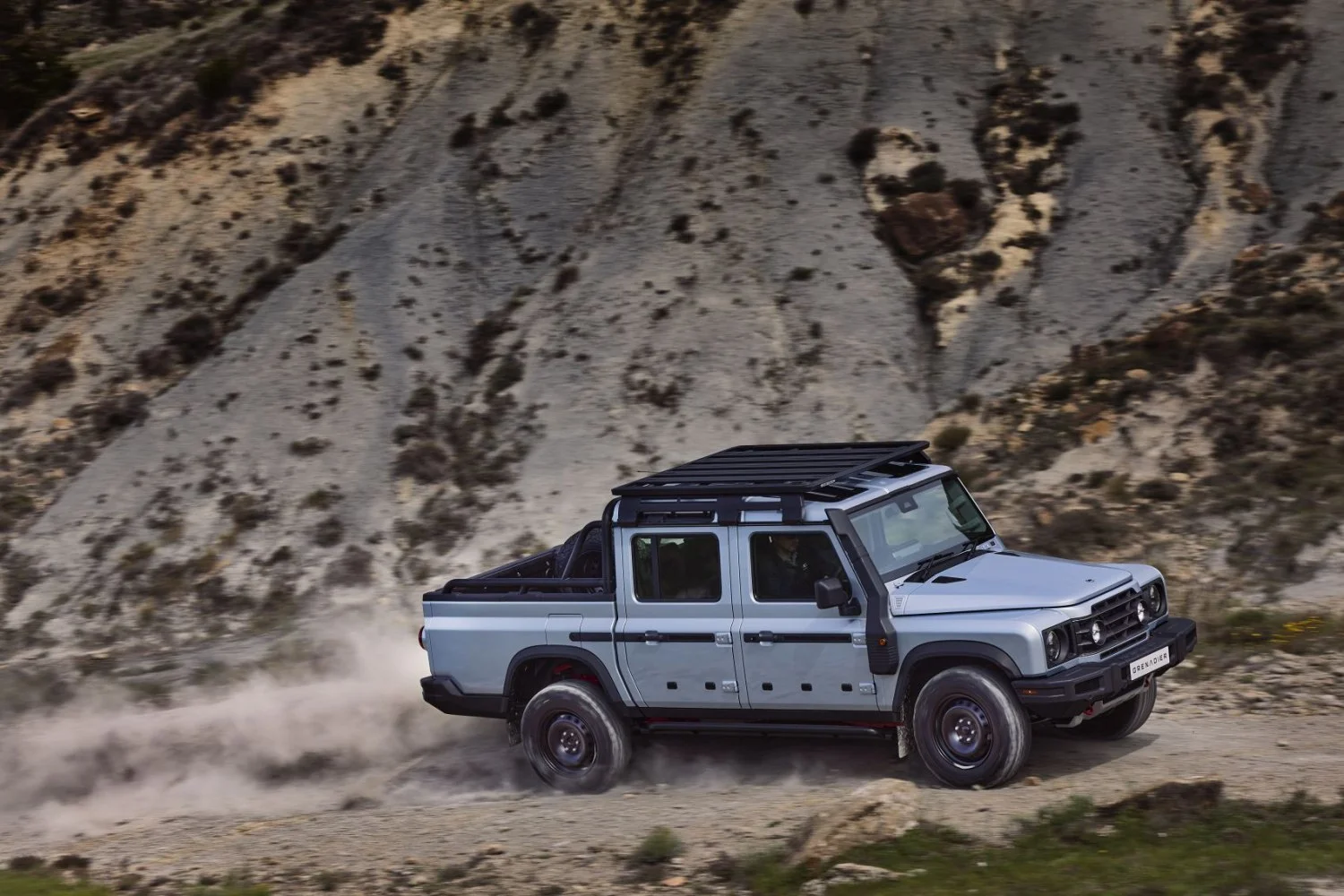 INEOS Grenadier 3.0d Twin-Turbo (249 Hp) 4WD Automatic2023 - thumbnail 4